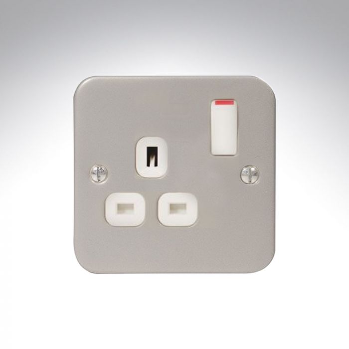 BG MC521 1 Gang 13 AMP Metal Clad Socket 