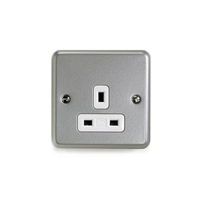 MK K848ALM Unswitched Socket 1 Gang 13a