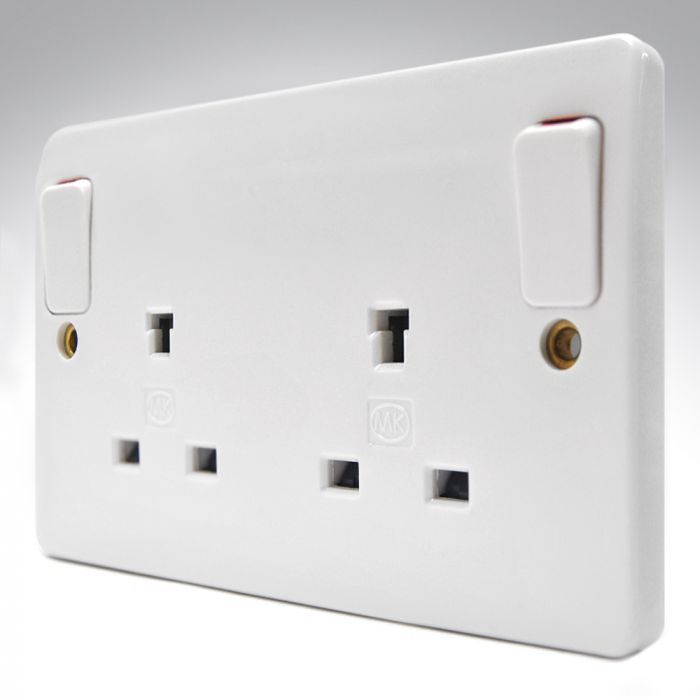 MK K1246WHI Double Socket Non-Standard Earth Pin